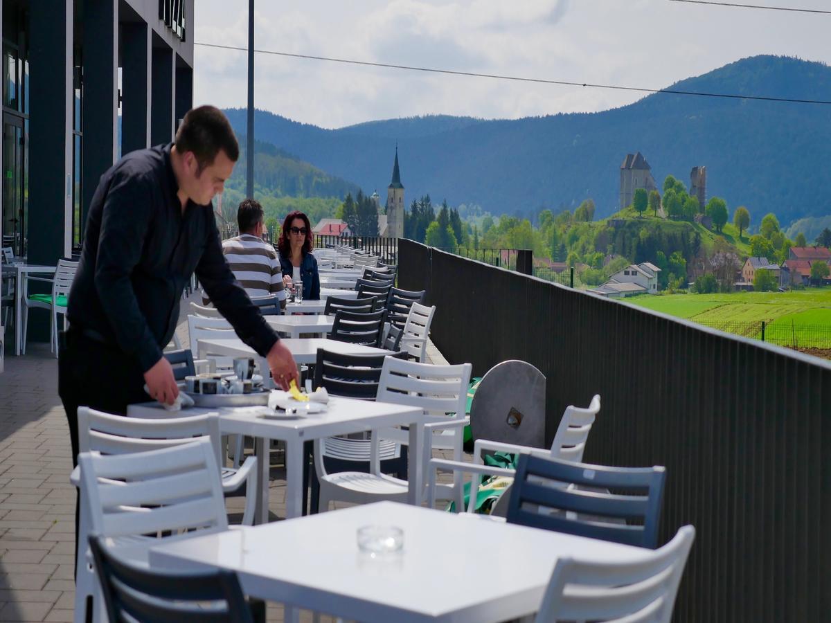 Hotel Lika Sjever Brinje Bagian luar foto